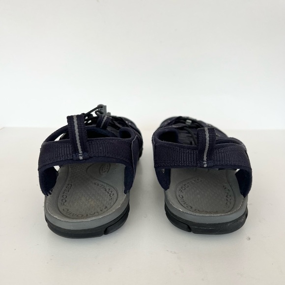 KEEN Men\'s Clearwater CNX Sandal in Navy Blue and Light Gray, size 10 / 43 main image 11